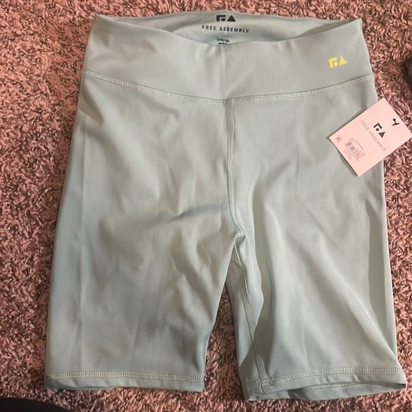 Seafoam green biker shorts, workout material - Picture 1 of 3